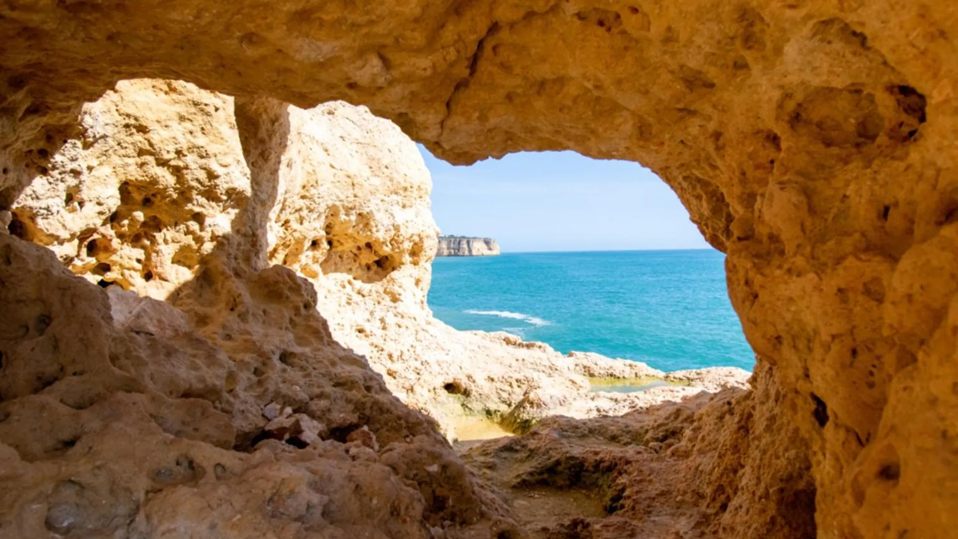 Azula - Bright And Airy 2 Bedroom Apartment With P Carvoeiro  Portugal