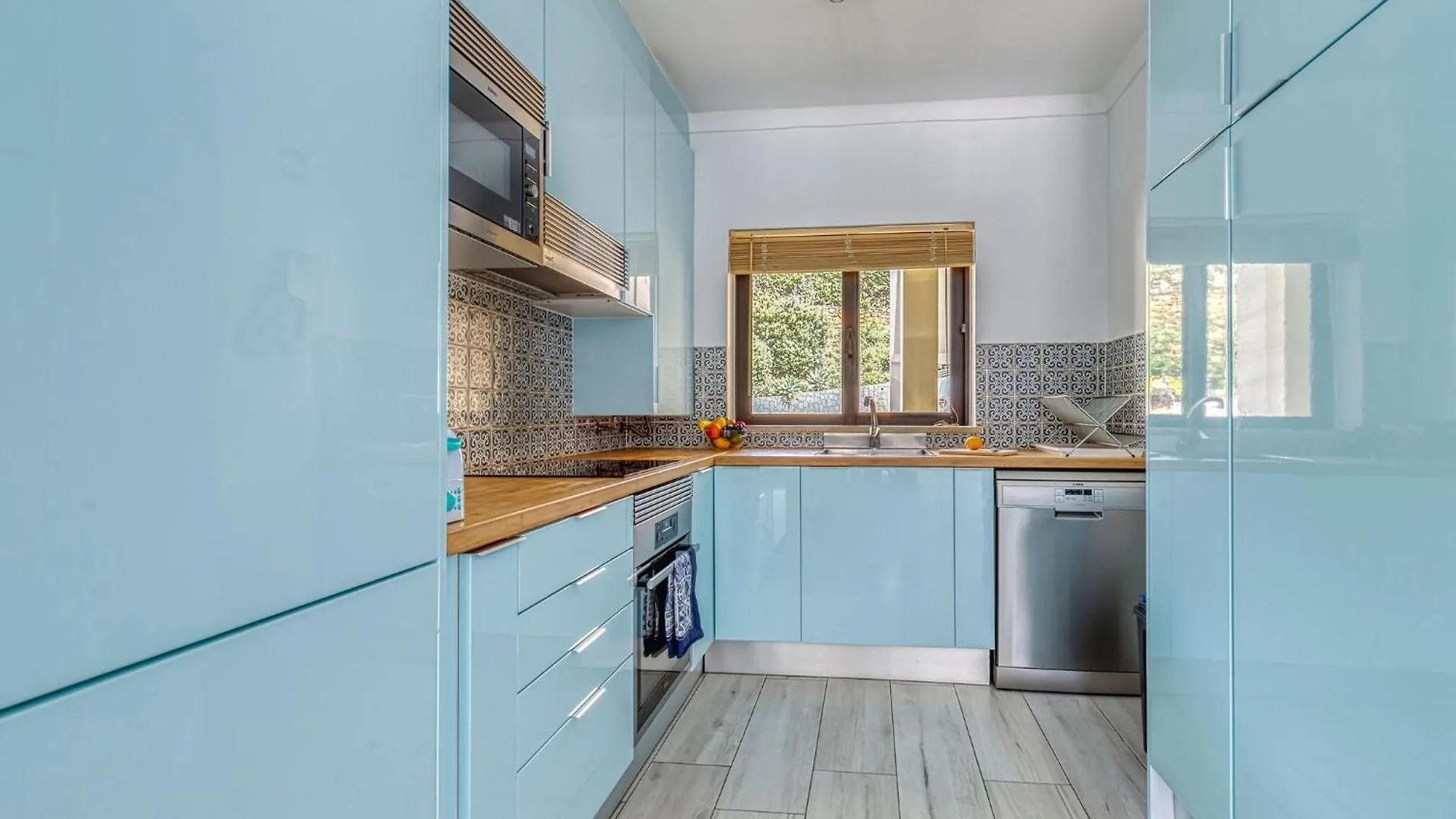 Azula - Bright And Airy 2 Bedroom Apartment With P Carvoeiro  Portugal